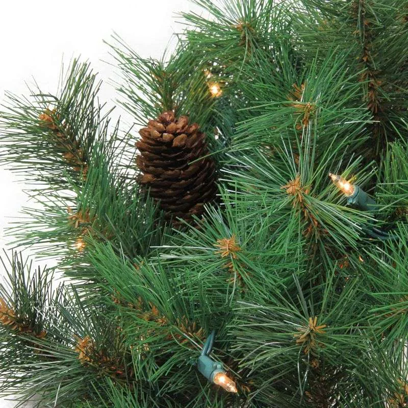 Green Pine Needle Christmas Wreath